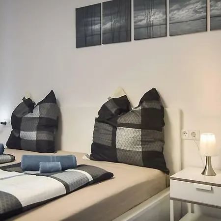 Deluxe Centre/milaneo