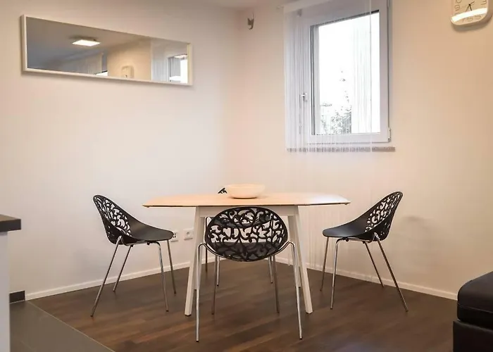 Deluxe Centre/milaneo