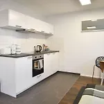 Deluxe Centre/milaneo