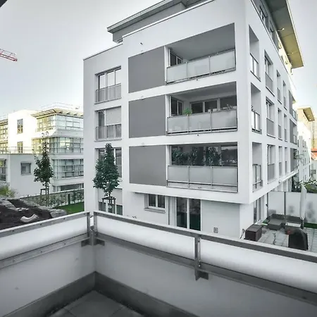 Deluxe Centre/milaneo Apartment *
